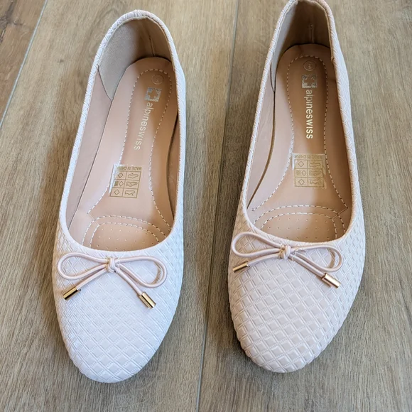 Alpine Swiss Women's Blush Woven Ballet Flats with Bow - Picture 2 of 5